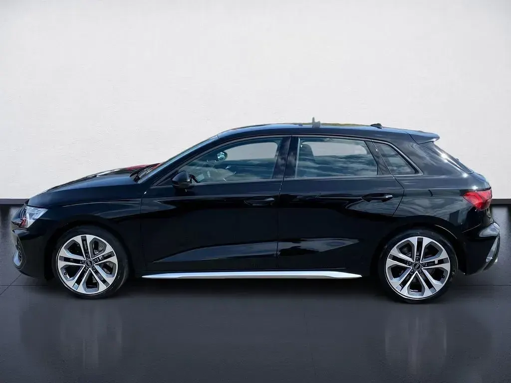 Gebraucht Audi S3 Ambiente 333 PS (244 kW) 2025 Mythosschwarz metallic Limousine