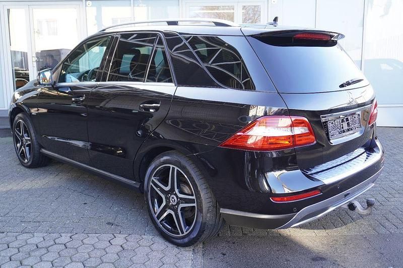 Gebraucht Mercedes ML350 AMG 258 PS (189 kW) 2011 Schwarz SUV