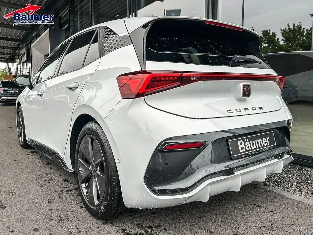 Używany Cupra Born 150 kW (204 KM) 2023 Biały Hatchback