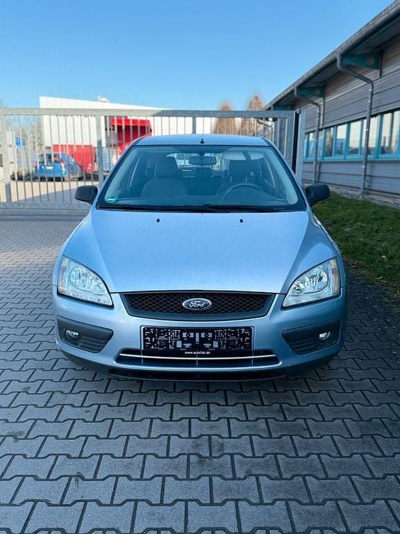 Second-hand Ford Focus 101 CP (74 kW) 2006 Albastru Berlinǎ