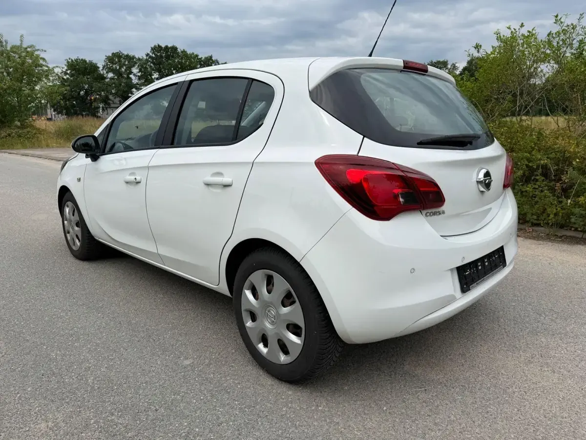 Gebraucht Opel Corsa 69 PS (50 kW) 2018 Weiß Kleinwagen