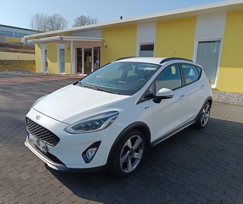 Weiß Gebraucht 2019 Ford Fiesta Active Kleinwagen | 10.990 € (Guter Preis) - Bild 1/4