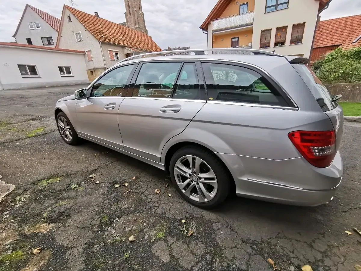 Gebraucht Mercedes C220 170 PS (125 kW) 2012 Silber Kombi
