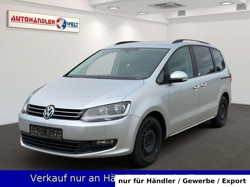 Silber Gebraucht 2010 VW Sharan Trendline Van / Kleinbus | 5.999 € (Superpreis) - Bild 1/3