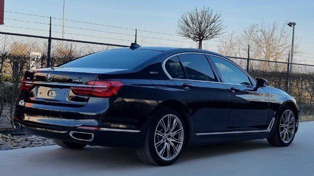 Gebraucht BMW 740 258 PS (189 kW) 2017 Schwarz Limousine