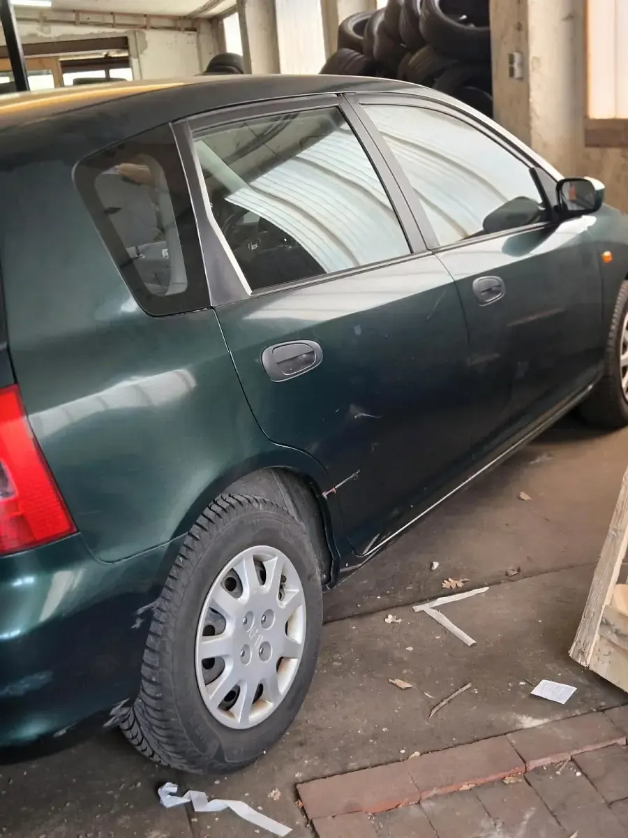 Gebraucht Honda Civic 115 PS (84 kW) 2001 Grün Van / Kleinbus