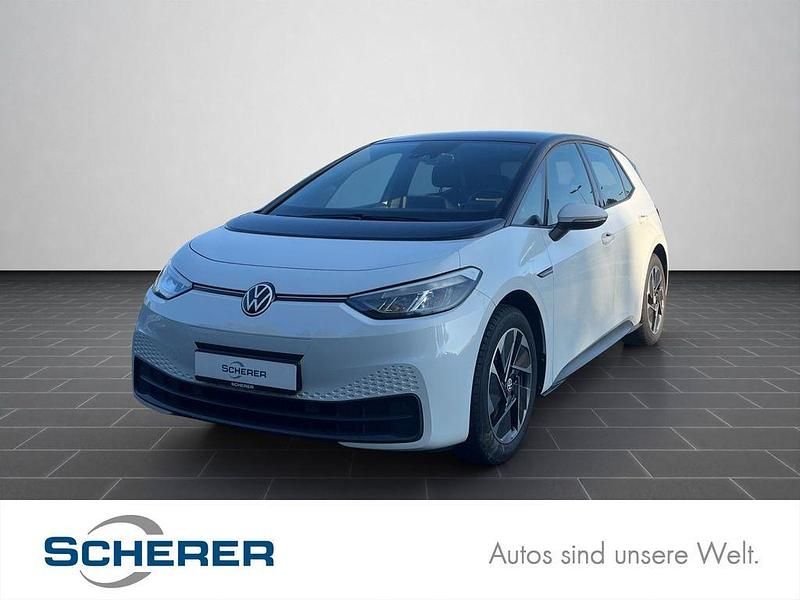 Weiß (metallic) Gebraucht 2021 VW ID.3 Pro Performance Kleinwagen | 19.480 € (Guter Preis) - Bild 1/4