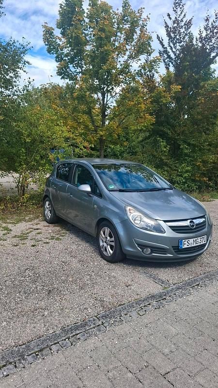 Grau Gebraucht 2010 Opel Corsa Kleinwagen | 3.999 € (Etwas zu teuer) - Bild 1/4