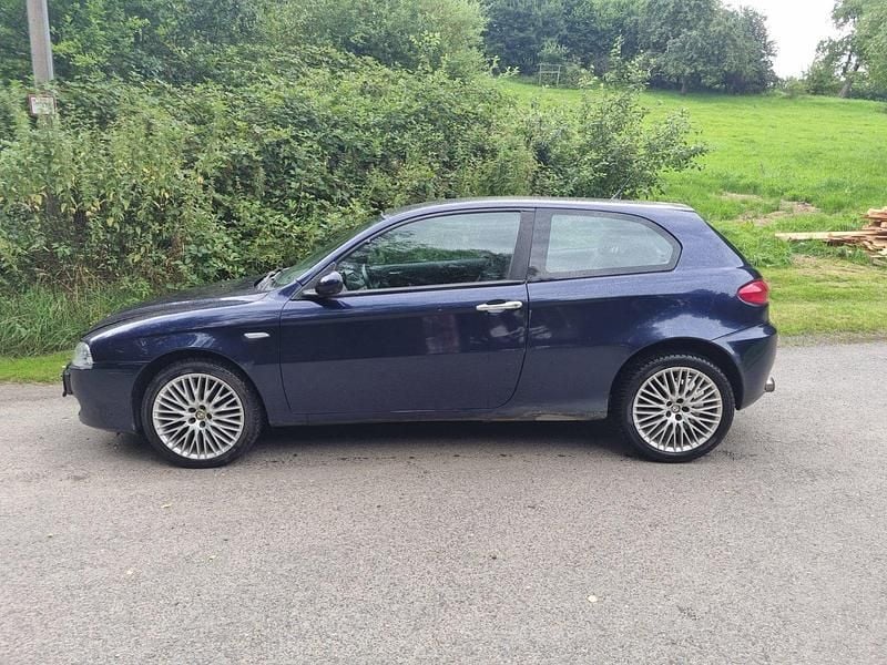 Gebraucht 2005 Alfa Romeo 147 Kleinwagen | 900 € (Fairer Preis) - Bild 1/4