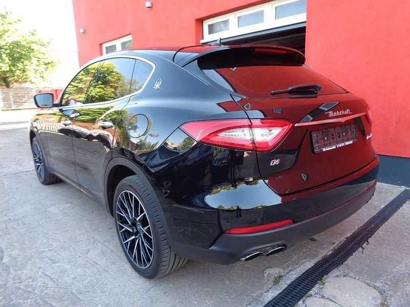 Gebraucht Maserati Levante 275 PS (202 kW) 2018 Schwarz SUV