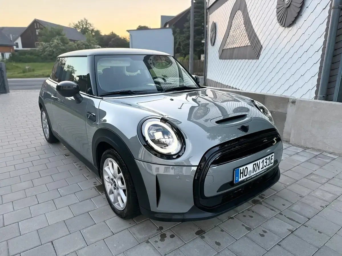 Gebraucht Mini Cooper SE 135 kW (184 PS) 2022 Grau Kleinwagen
