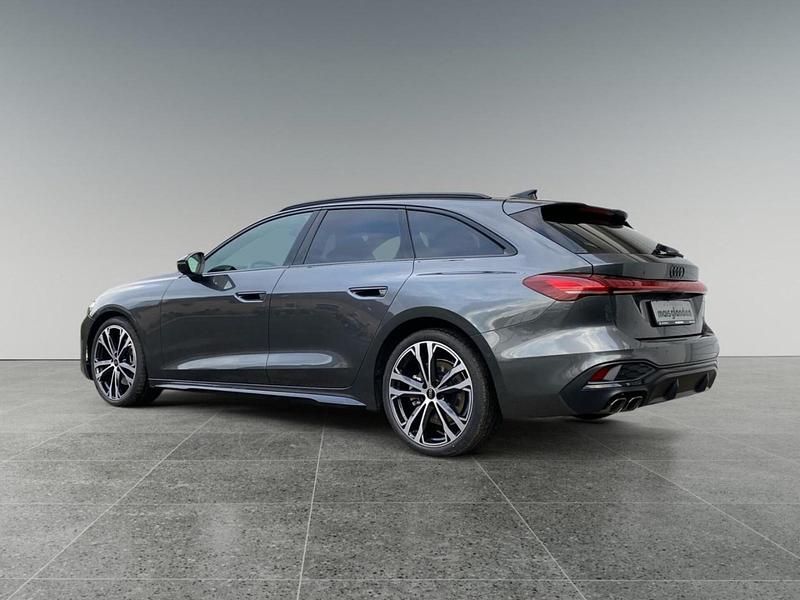 Gebraucht Audi A5 Ambiente 204 PS (150 kW) 2025 Daytonagrau perleffekt Coupé