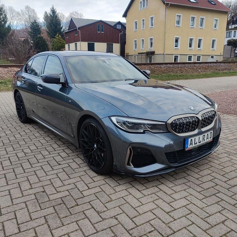 Grau Gebraucht 2020 BMW M340 M Sport Limousine | 32.900 € (Guter Preis) - Bild 1/4