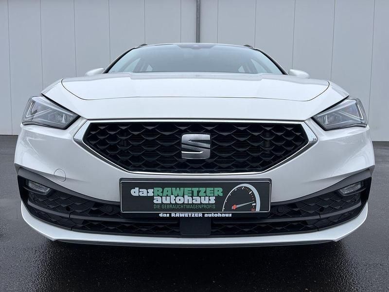 Gebraucht Seat Leon Style 150 PS (110 kW) 2022 Weiß Limousine