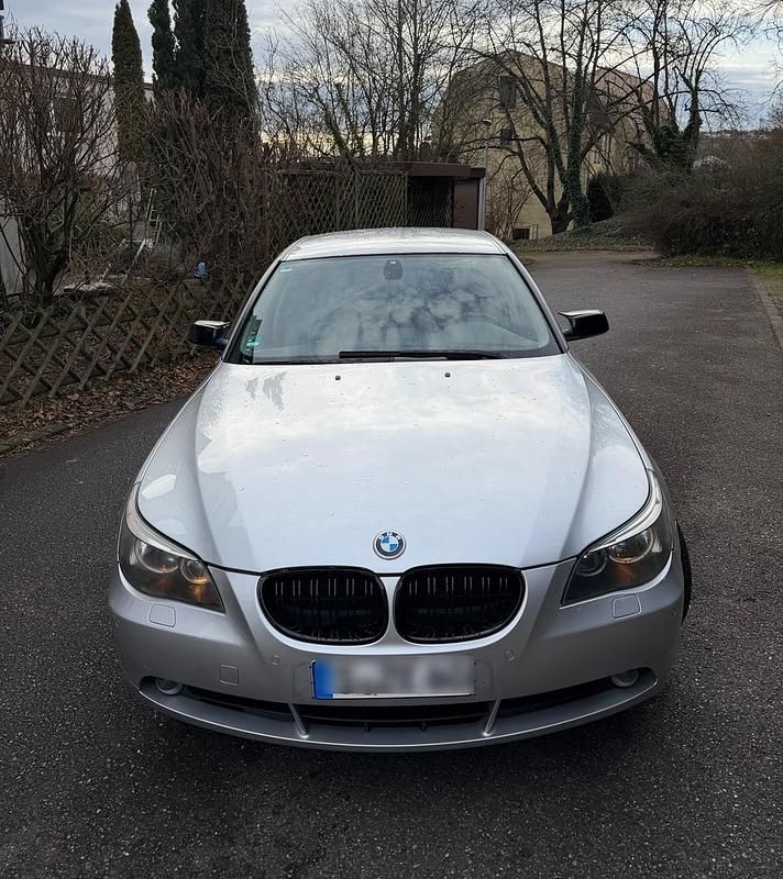 Gebraucht BMW 530 231 PS (169 kW) 2004 Silber Limousine
