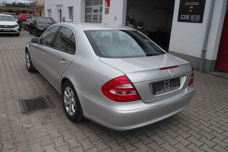 Gebraucht Mercedes E320 224 PS (164 kW) 2003 Silber Limousine