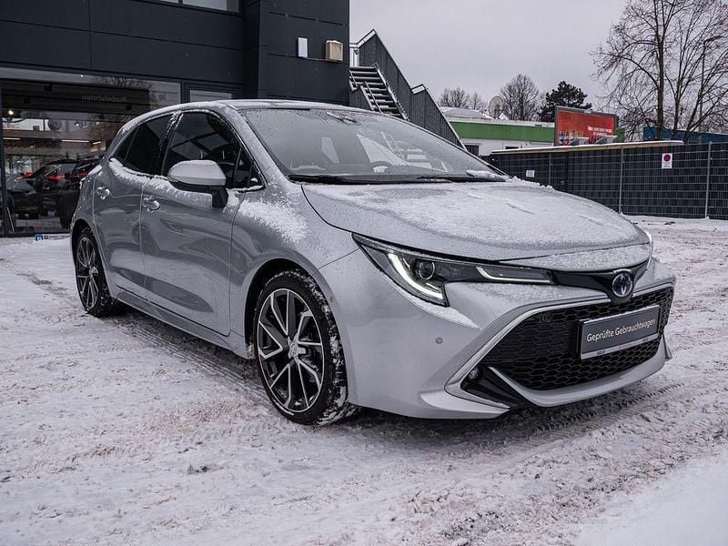 Gebraucht Toyota Corolla Lounge 152 PS (111 kW) 2023 Silber Limousine