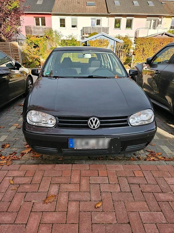 Schwarz Gebraucht 2001 VW Golf IV Limousine | 300 € (Superpreis) - Bild 1/4