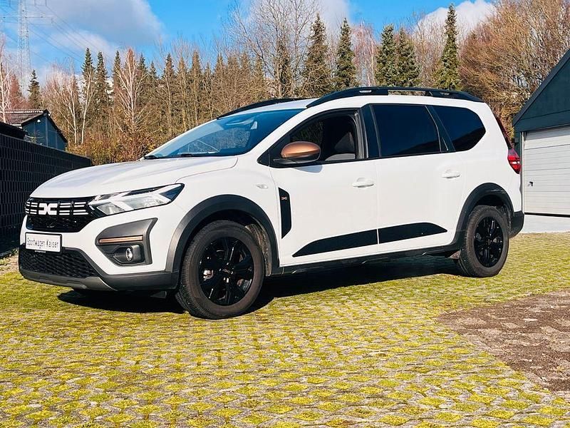 Gletscherweiss Gebraucht 2024 Dacia Jogger Extreme Van / Kleinbus | 20.450 € (Fairer Preis) - Bild 1/4