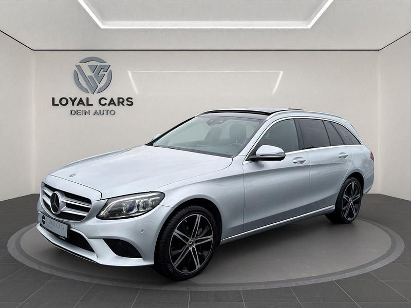 Silber Gebraucht 2019 Mercedes C300e Kombi | 19.490 € (Fairer Preis) - Bild 1/4