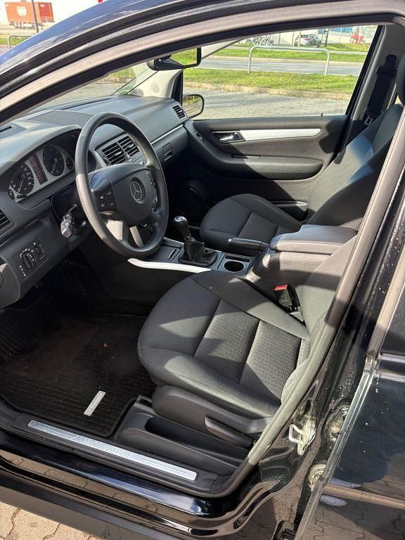 Gebraucht Mercedes B150 95 PS (69 kW) 2008 Schwarz Van / Kleinbus