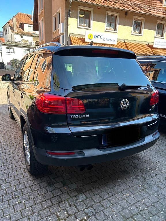 Gebraucht VW Tiguan Cup 140 PS (102 kW) 2013 Schwarz SUV