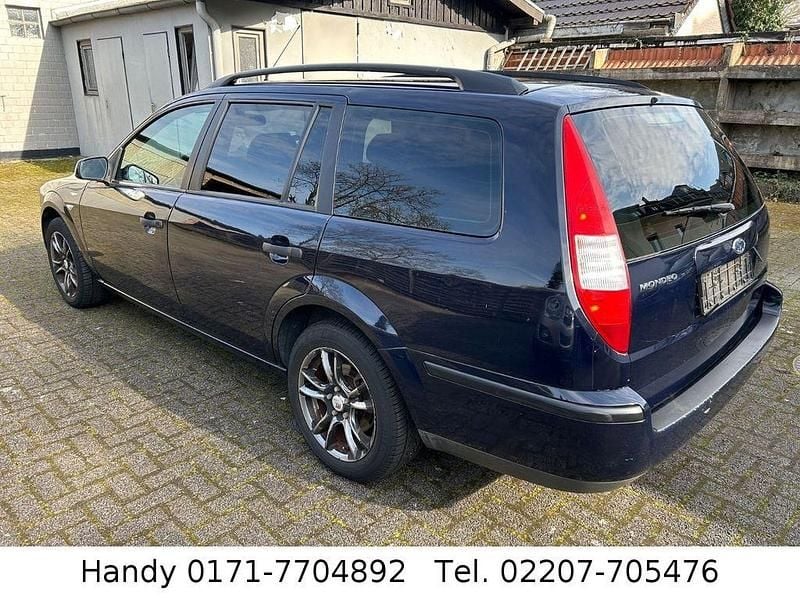 Gebraucht Ford Mondeo 125 PS (91 kW) 2006 Blau Limousine