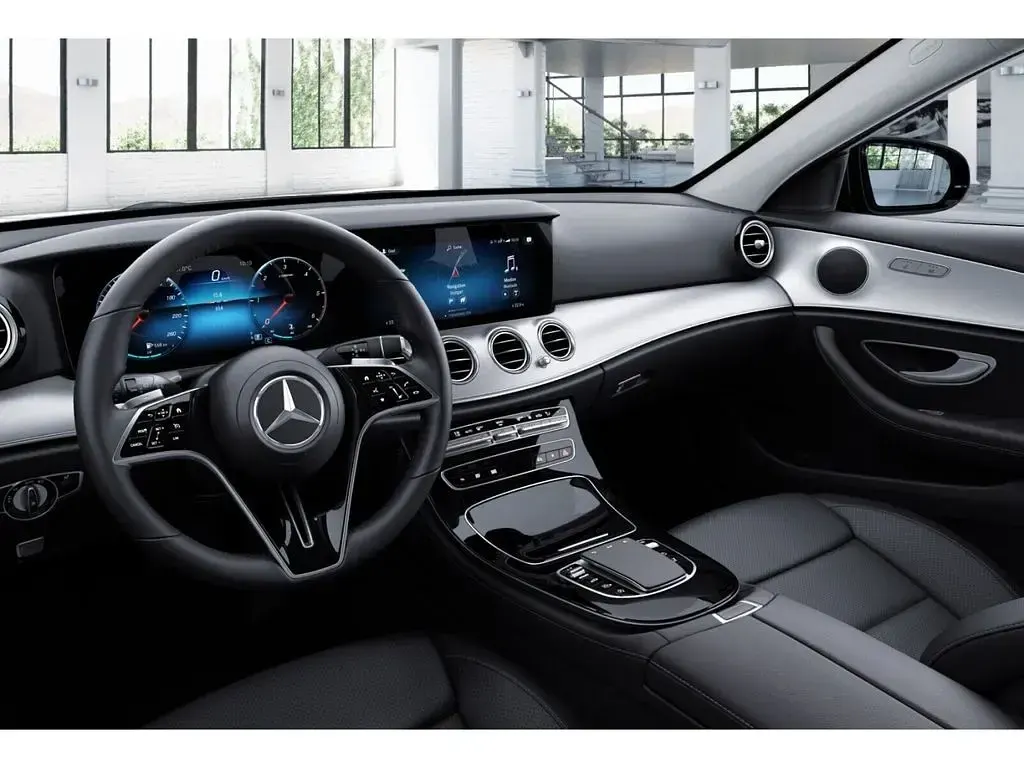 Gebraucht Mercedes E300 Avantgarde 265 PS (194 kW) 2022 Grau Limousine