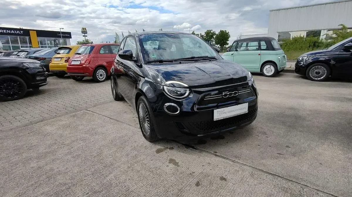 Gebraucht Fiat 500e Icon 86 kW (118 PS) 2022 Schwarz Kleinwagen