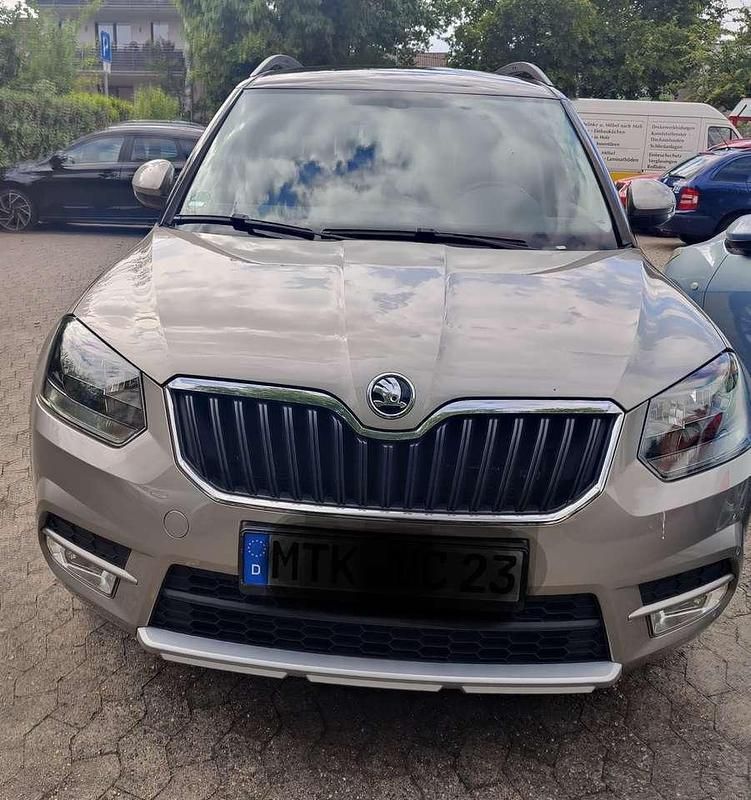 Beige Gebraucht 2015 Skoda Yeti Active SUV | 11.000 € (Guter Preis) - Bild 1/4