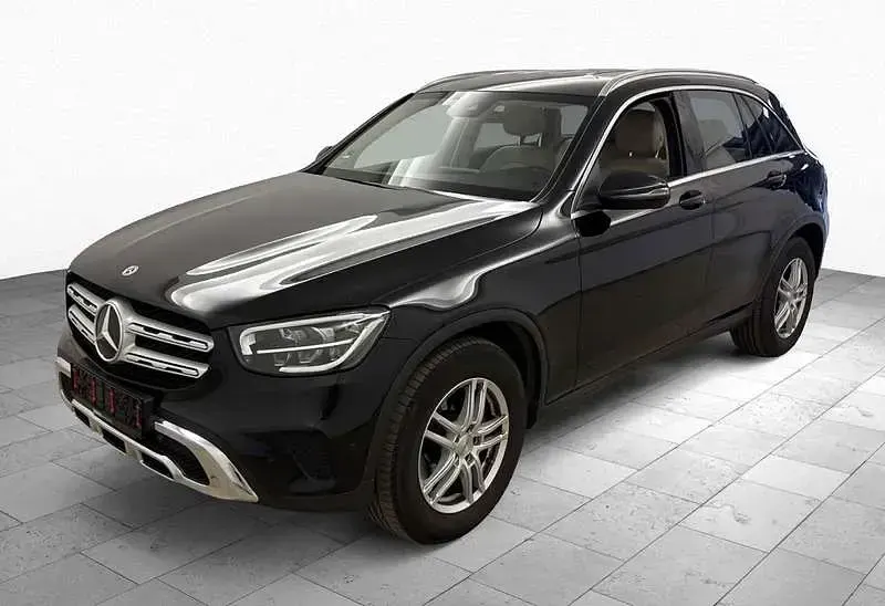 Gebraucht Mercedes GLC200 197 PS (144 kW) 2021 Schwarz/baltic black SUV