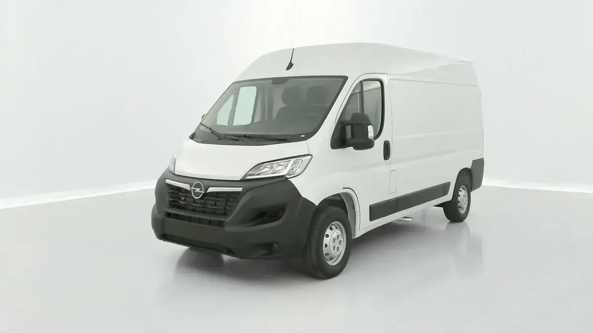 Gebraucht Opel Movano Essentia 120 PS (88 kW) 2023 (blancicy) Van