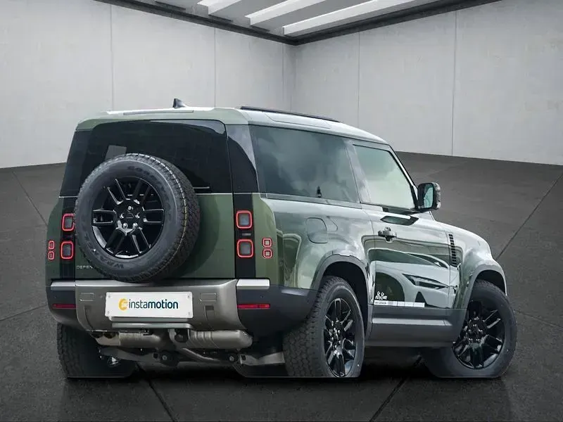 Gebraucht Land Rover Defender 200 PS (147 kW) 2026 Grün SUV
