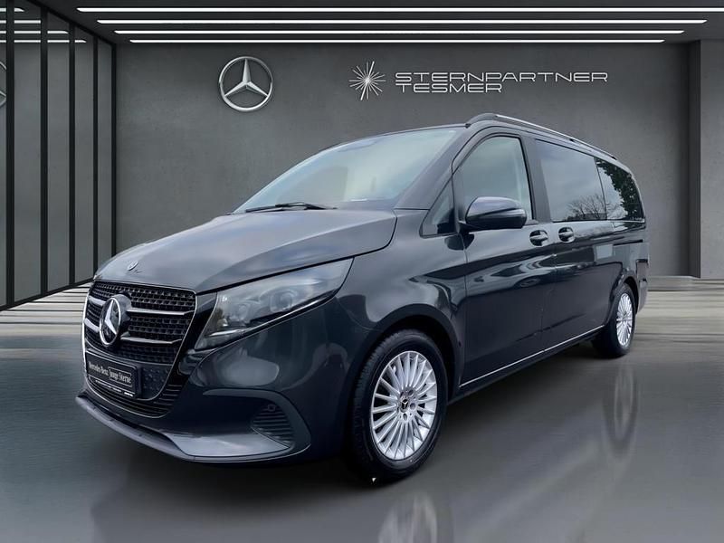 Gebraucht Mercedes V250 Style 190 PS (139 kW) 2024 Grau Van / Kleinbus