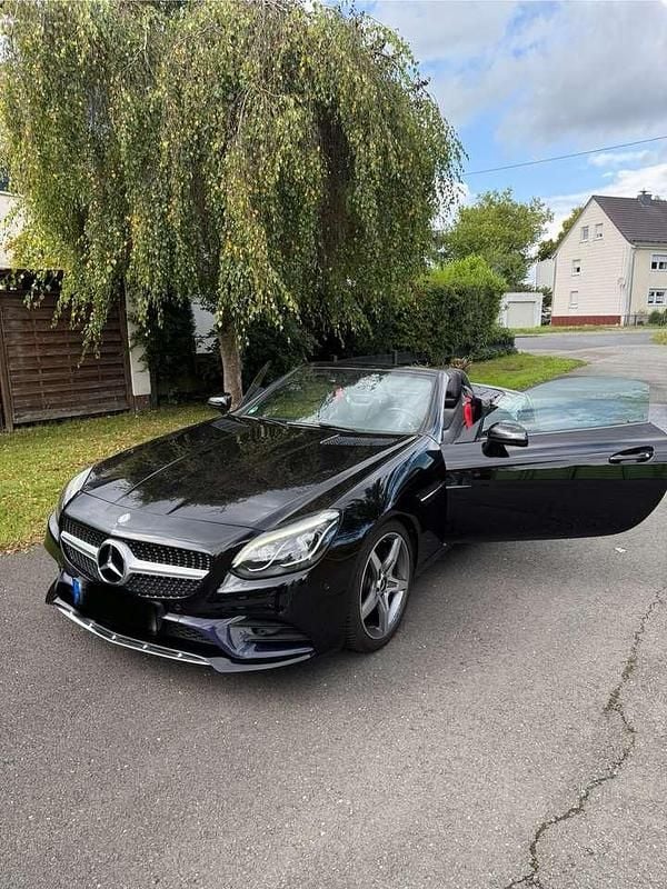Schwarz Gebraucht 2016 Mercedes SLC200 Cabrio | 26.999 € (Etwas zu teuer) - Bild 1/4