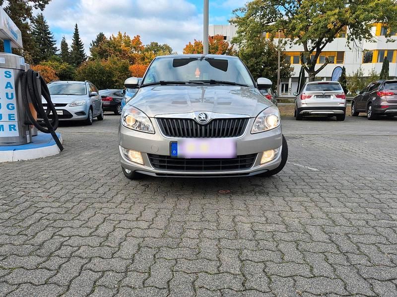 Gebraucht Skoda Fabia 105 PS (77 kW) 2014 Silber Limousine