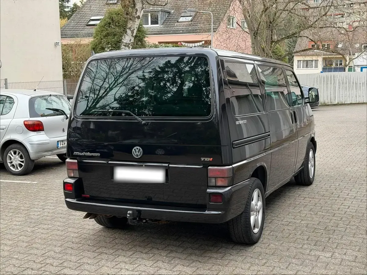 Gebraucht VW Multivan 151 PS (111 kW) 2002 Schwarz Van / Kleinbus