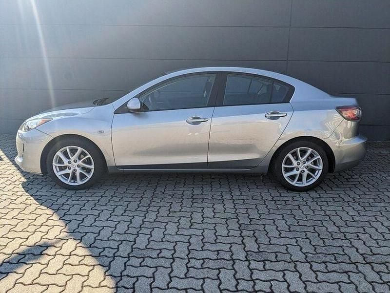 Second-hand Mazda 3 Edition 105 CP (77 kW) 2012 Argintiu Berlinǎ