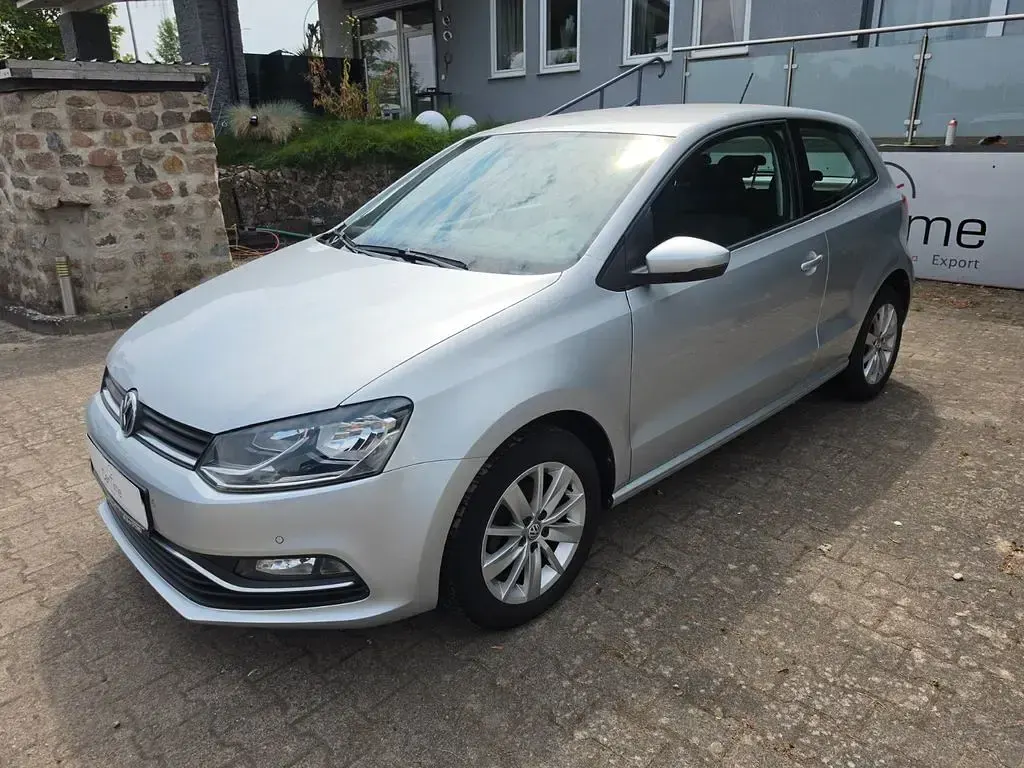 Gebraucht VW Polo Comfortline 90 PS (66 kW) 2015 Silber Kleinwagen