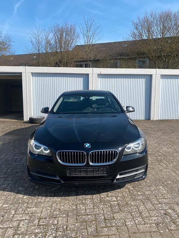 Gebraucht BMW 520 190 PS (139 kW) 2015 Schwarz Limousine