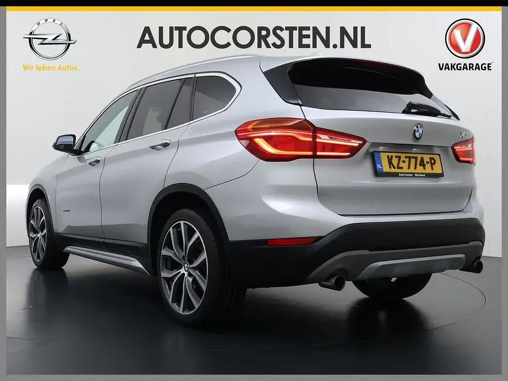 Używany BMW X1 192 KM (141 kW) 2017 Szary SUV