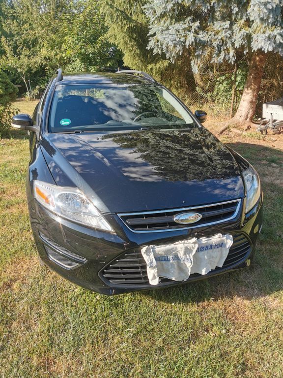 Schwarz Gebraucht 2011 Ford Mondeo Trend Limousine | 3.950 € (Guter Preis) - Bild 1/3