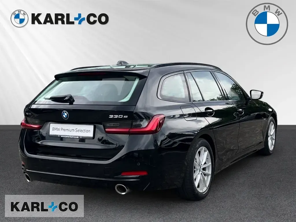 Gebraucht BMW 330e 292 PS (214 kW) 2023 Schwarz Kombi