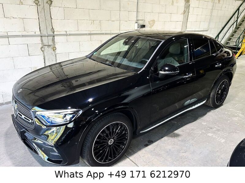 Schwarz 040 Gebraucht 2023 Mercedes GLC200 AMG SUV | 59.950 € - Bild 1/4