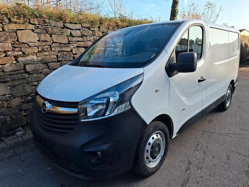 Weiß Gebraucht 2019 Opel Vivaro Van / Kleinbus | 17.590 € (Guter Preis) - Bild 1/4