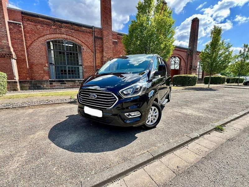 Schwarz Gebraucht 2020 Ford Tourneo Custom Titanium Van / Kleinbus | 35.000 € (Superpreis) - Bild 1/4
