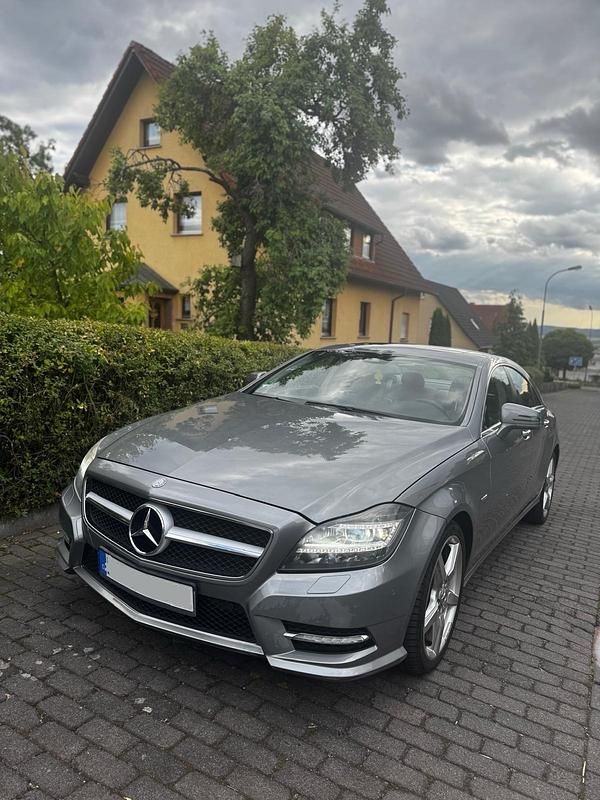 Silber Gebraucht 2011 Mercedes CLS350 Limousine | 16.000 € (Guter Preis) - Bild 1/4