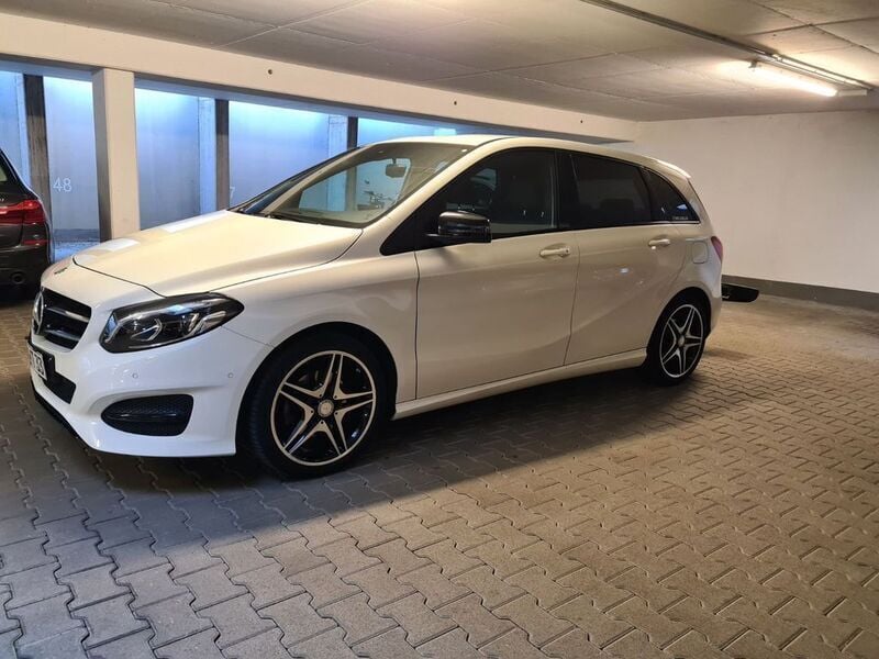 Weiß Gebraucht 2015 Mercedes B200 Progressive Van / Kleinbus | 15.000 € (Guter Preis) - Bild 1/4