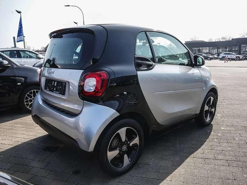 Gebraucht Smart ForTwo Coupé 60 kW (82 PS) 2021 Bodypanels in cool silver (met Kleinwagen