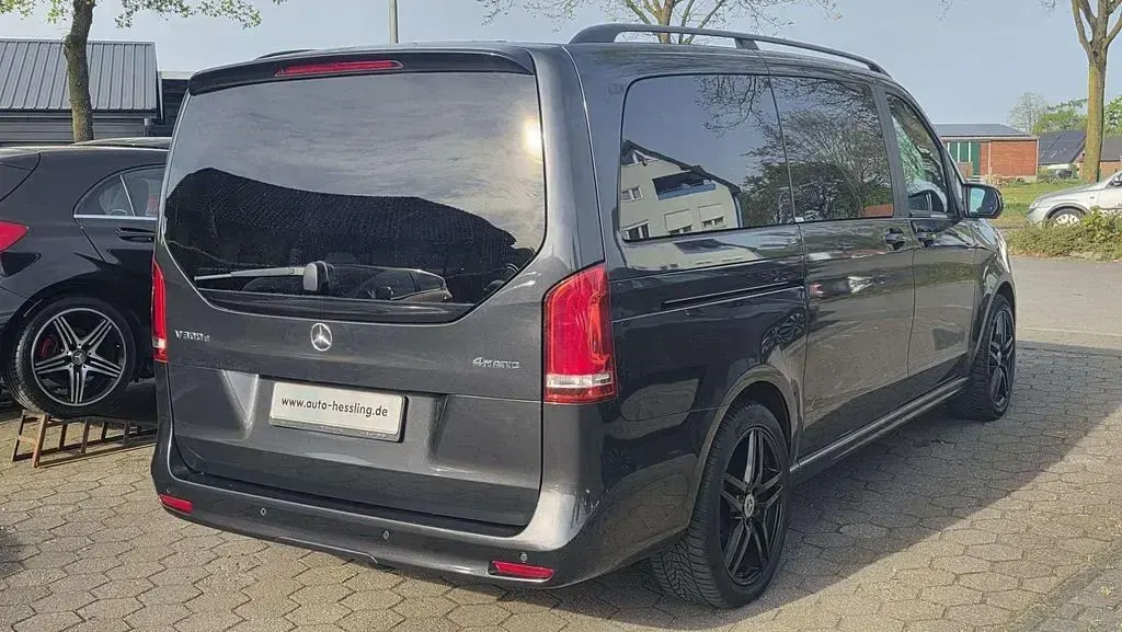 Gebraucht Mercedes V300 Avantgarde Edition 237 PS (174 kW) 2021 Grau Van / Kleinbus